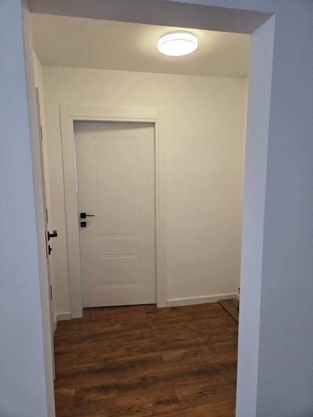 Calea Bucuresti, apartament 2 camere, parter (inalt), recent renovat,.